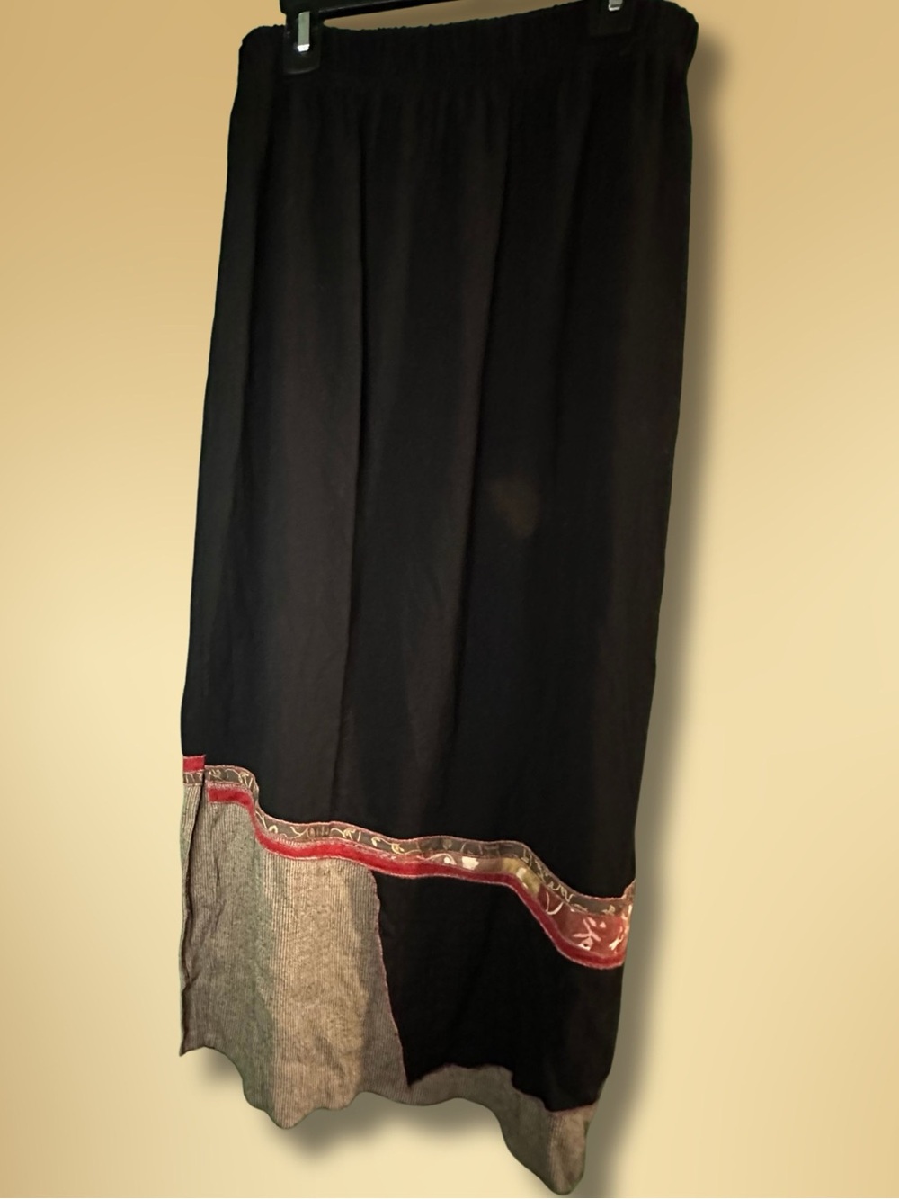 Vtg 80’s Xiao Studio Art to Wear Black Maxi Skirt with Red, Gold & Gray XL